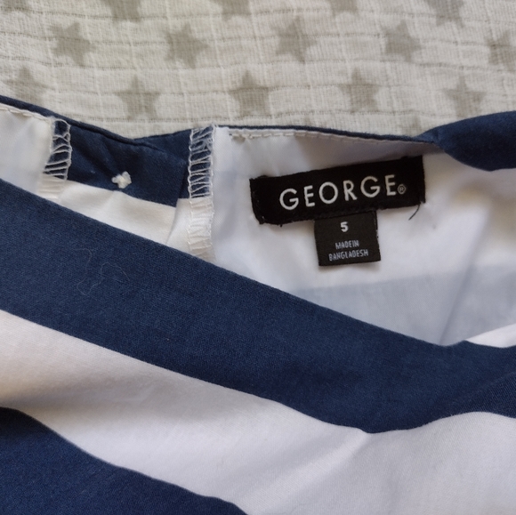 Striped Dress with Pink Bow - Picture 3 of 4